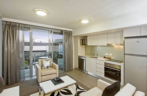 South Brisbane Hotel | The Capitol Apartments
