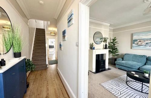 Bournemouth House | The Capstone Retreat - Beautiful Detached Family Home By Coastline Retreats, Arcade Machine, Parking, BBQ