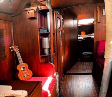 San Miguel de Abona Boat Rental | The Captains Locker - 30ft Yacht