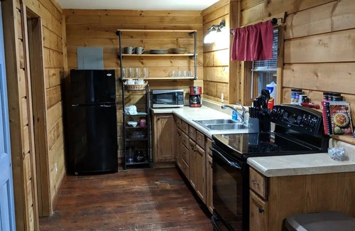 Waynesville Cabin | The Cardinal Suite at Hawthorn Haven- Lower Level