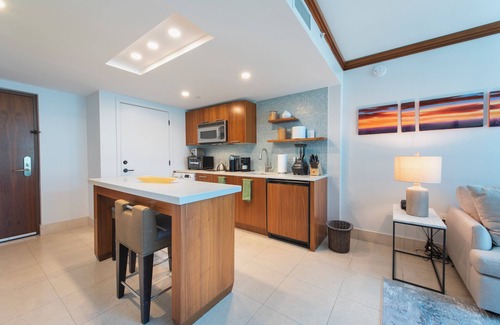 North Beach Condo | The Carillon Hotel One Bedroom with Balcony