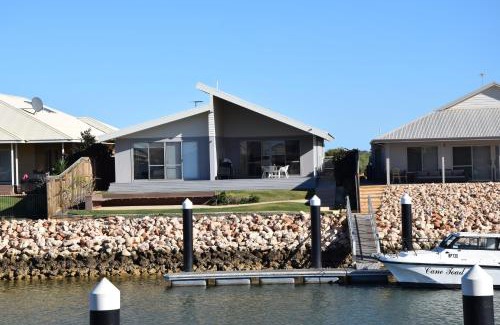 Brockman House | The Carnarvon Luxury Canal Home
