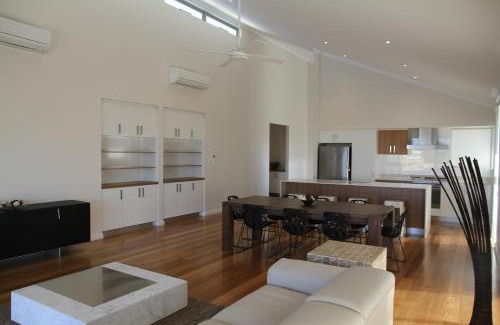 Brockman House | The Carnarvon Luxury Canal Home