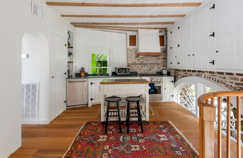 South of Broad Apartment | The Carriage House at The William Ravennel House