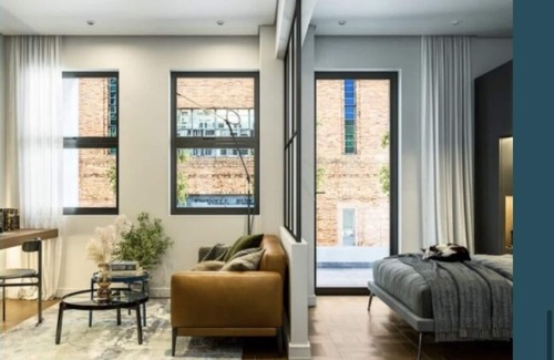 Cape Town City Centre Apartment | The Carrington Aparthotel, Modern central unit heart of Cape Town CBD.