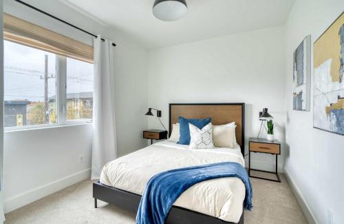 Humboldt Apartment | The Cascadia Retreat - Luxury Home - 90 WalkScore