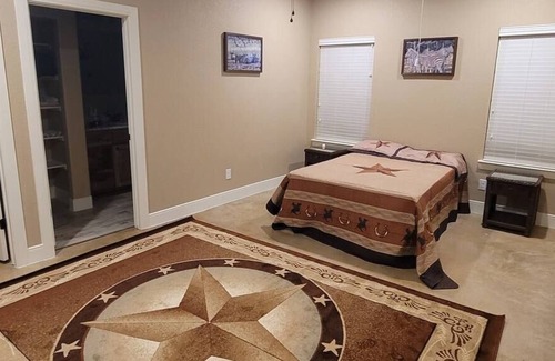 Sutherland Springs Apartment | The casita @ Redawg Ranch