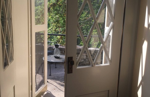 Lexington Apartment | The Castle - c. 1780