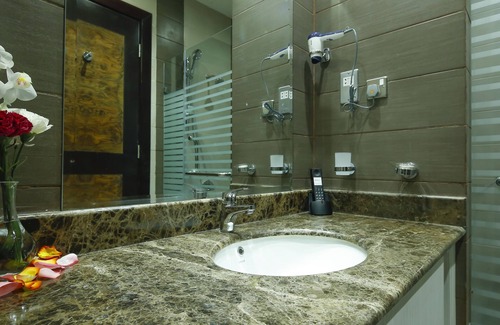 Doha Hotel | The Castle Premium Hotel