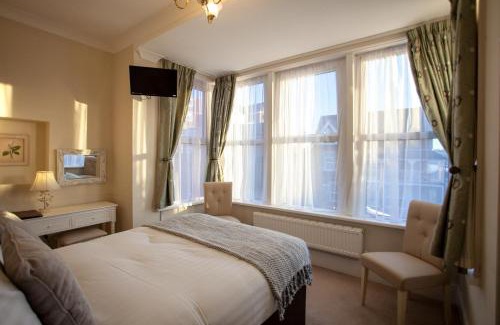 Swanage Bed & Breakfast | The Castleton