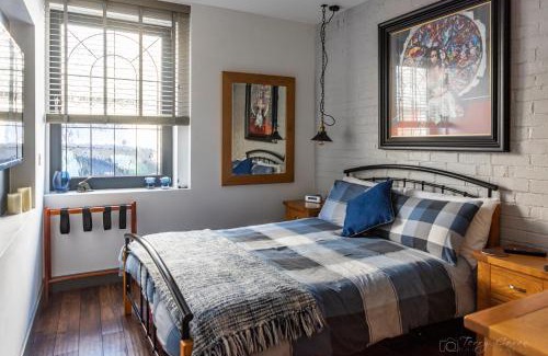 Barbican Apartment | The Catacombs-Barbican - Parking - 5 Guests