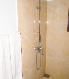 Dambulla Hotel | The Cave Regal Hotel