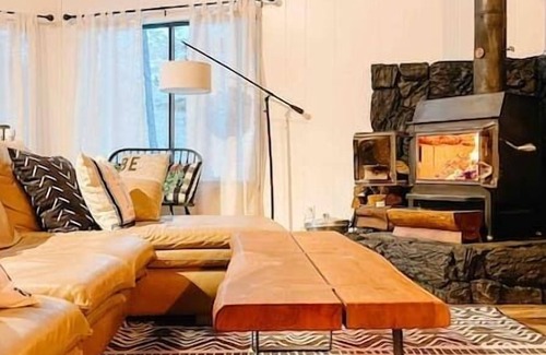 Dorrington Ski Chalet | The Cedar Chalet · The Cedar Chalet near Lake Alpine