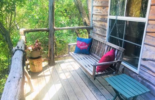 Marble Falls House | The Cedar House at Creekside Camp & Cabins