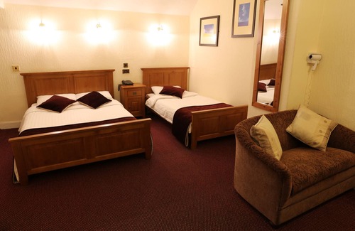 Loughborough Hotel | The Cedars Hotel & Restaurant