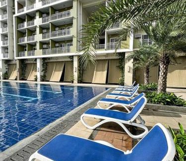 A. Bonifacio Apartment | The Celandine condo near Ayala Mall Balintawak