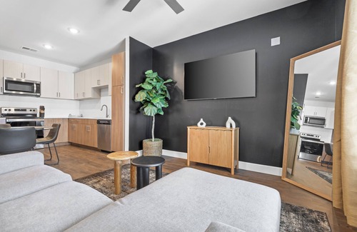 The Gulch Apartment | The Celebrity Suite The Gulch