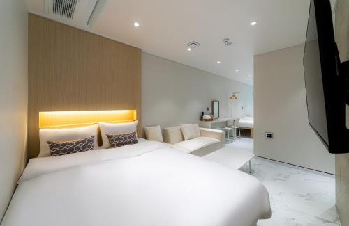 Seogyo-dong Hotel | The Central Hongdae