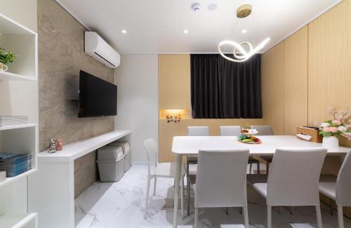 Seogyo-dong Hotel | The Central Hongdae