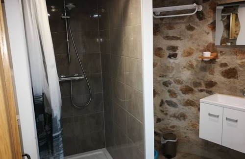 Vaire Cottage | The chairies of vairé: '' The mill of Vairé ''