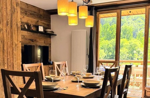 Saint-Sorlin-d'Arves Ski Chalet | The Chalets of the Arvan - 4AB- Superb renovated chalet for 10 people