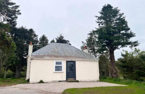 Lairg House | The Challenger Estate - Bothy
