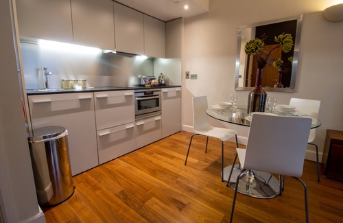 Leeds City Center Apartment | The Chambers - Park Place - Apartments