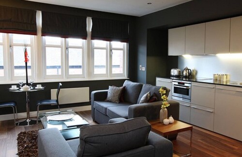 Leeds City Center Apartment | The Chambers - Park Place - Apartments