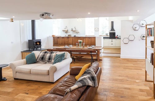 Holestone Moor Cottage | THE CHAPEL, pet friendly, with open fire in Stretton, Derbyshire
