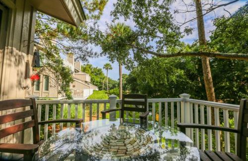 Isle of Palms House | The Charburgh Yacht Club