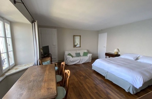 Lugrin Apartment | The charm of a castle on the shores of Lake Geneva