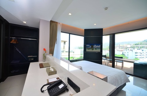 Patong Resort | The Charm Resort Phuket