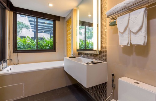 Patong Resort | The Charm Resort Phuket