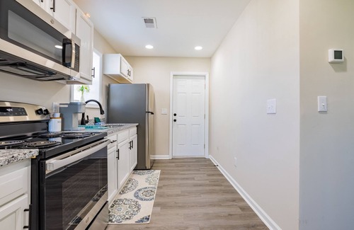 Columbia Cottage | The Charming Cola Cottage | Minutes to Downtown, UofSC, and Fort Jackson