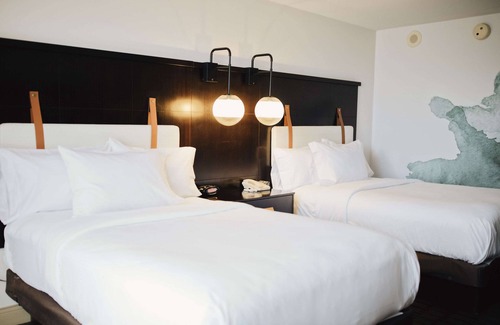 Downtown Chattanooga Hotel | The Chattanoogan Hotel, Curio Collection by Hilton