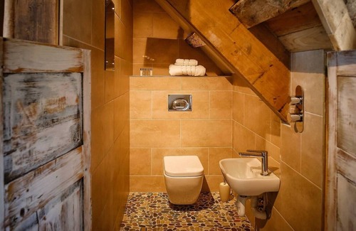 Gileston Cottage | The Cheese House, Gileston Manor Coastal Village