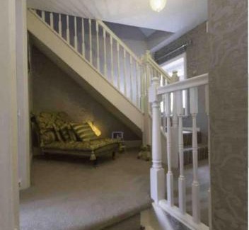 Tettenhall House | The Cheesehouse-sleeps 8-detached house Tettenhall
