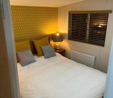 Builth Wells Apartment | The Cherries - Caer beris holiday park 2 bedroom lodge - No commercial vehicles allowed on site