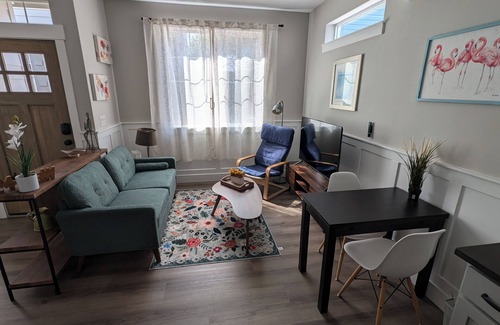 Mississippi District House | The Cherry Blossom - 3BD 2.5 BA House near Mississippi Ave and Legacy Emmanuel