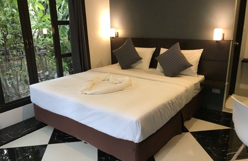 Chaweng City Center Hotel | The Chess Samui