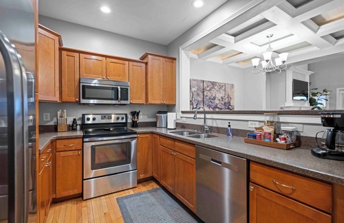 Covington Condo | The Cincy Staycation - City Views