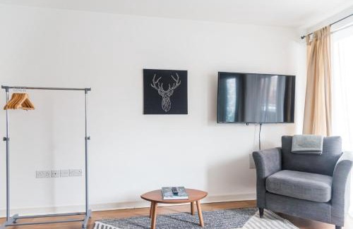 Surrey Docks Apartment | The City Song 1 bedroom apartment in Rotherhithe