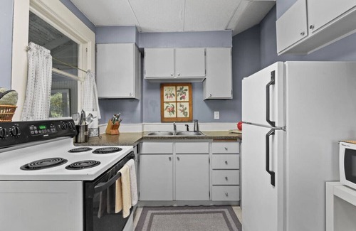 Manito House | The Cityside Retreat