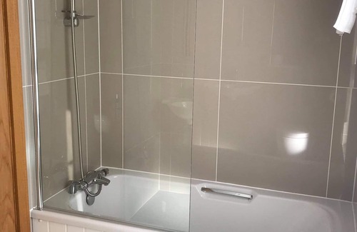 Bognor Regis Bed & Breakfast | The Claremont Inn