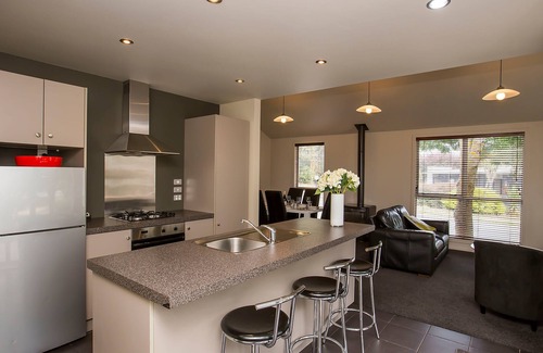 Martinborough Hotel | The Claremont Motels & Apartments