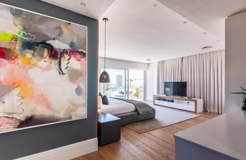 Sea Point House | The Clarendon - Fresnaye