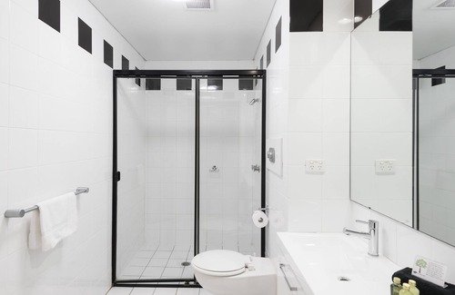 Newcastle Hotel | The Clarendon Hotel
