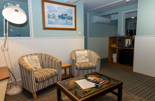 Deal Apartment | The Clarendon Hotel