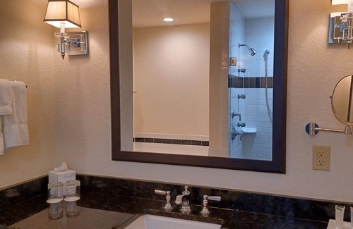Waukesha Hotel | The Clarke Hotel