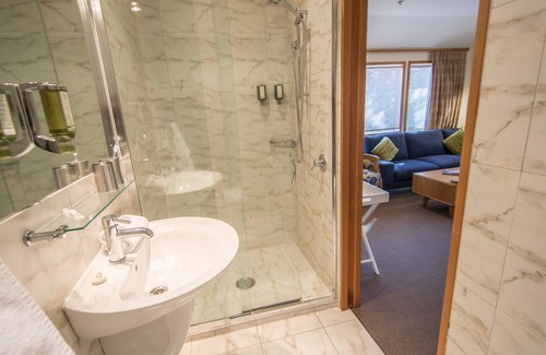 Christchurch City Centre Cabin | The Classic Villa
